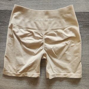 Alphalete Scrunch Bum Shorts